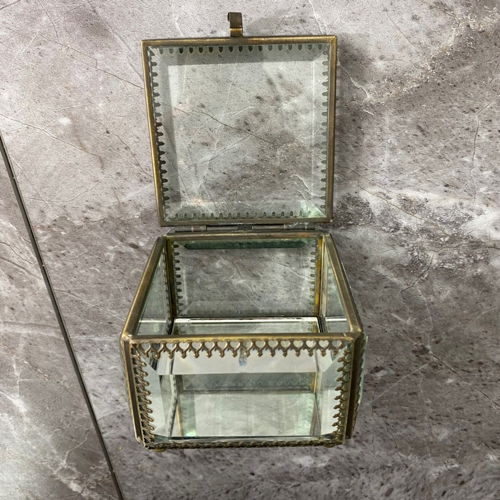 Nicoleā Miller Home Beveled Glass Jewelry Box Brass Filigree Heart Trim Square - Picture 7 of 13
